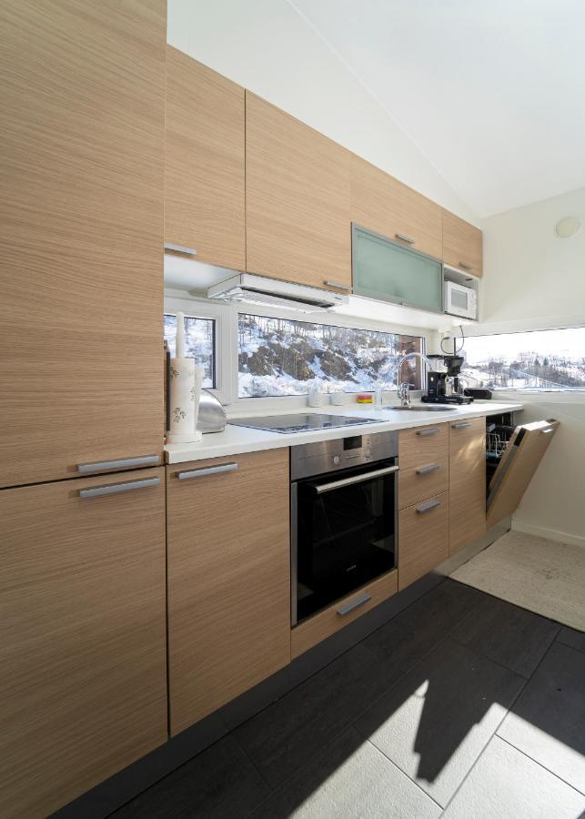 Three-Bedroom Apartment Tjorhom Zewnętrze zdjęcie